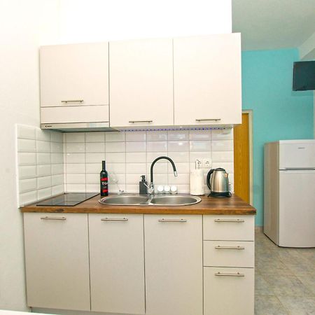 Apartments Dijana Pakostane Exterior photo