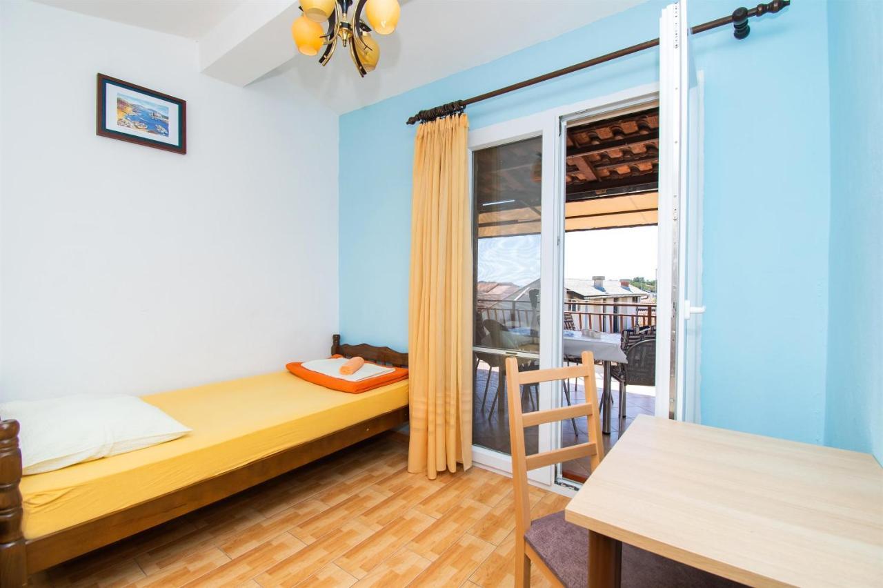 Apartments Dijana Pakostane Exterior photo