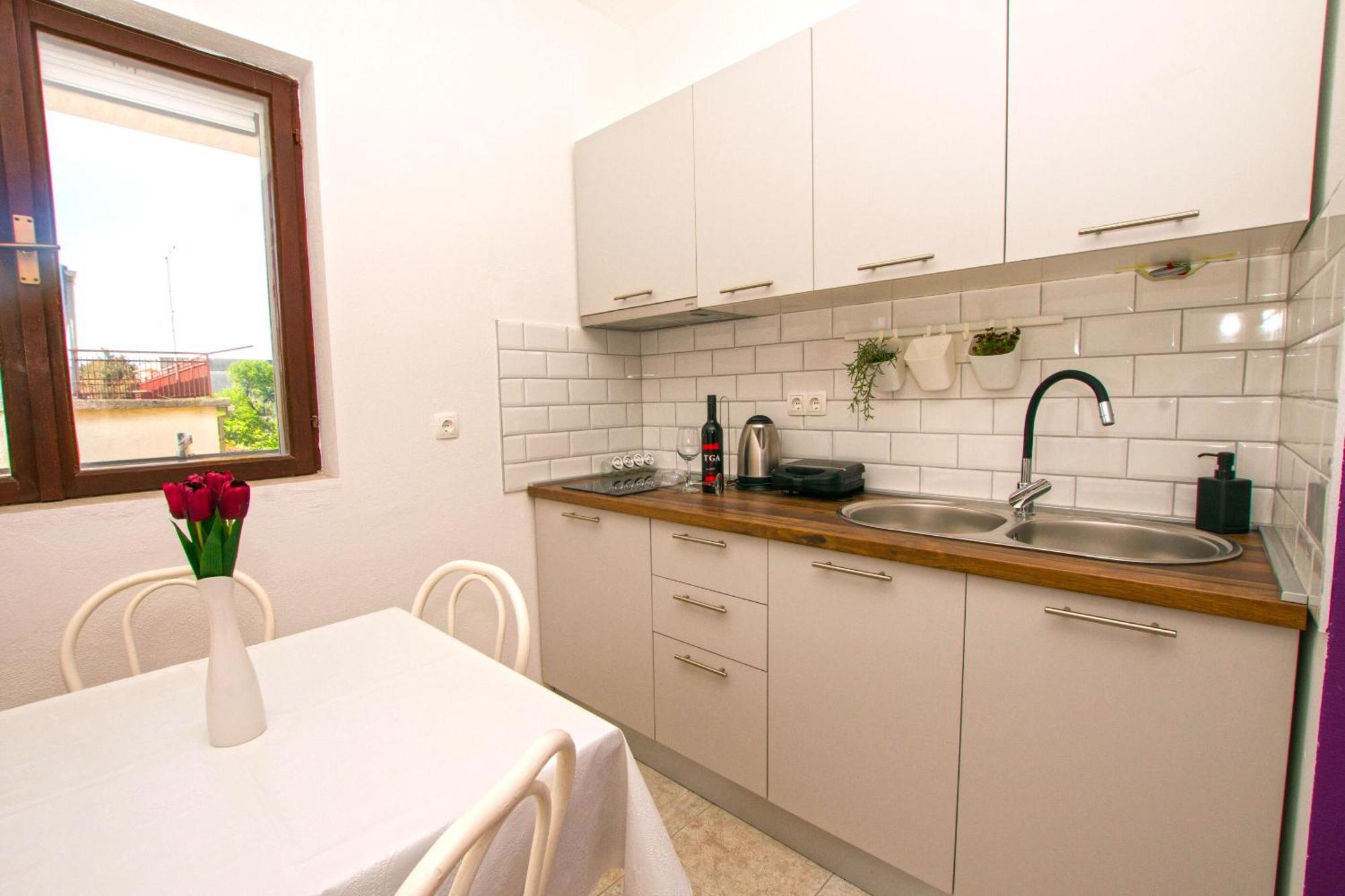 Apartments Dijana Pakostane Exterior photo